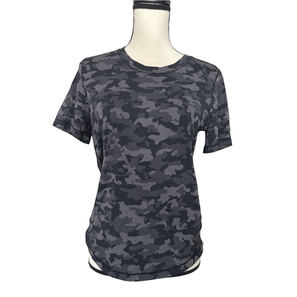 Lululemon Gray Camo Short Sleeve Women's Top